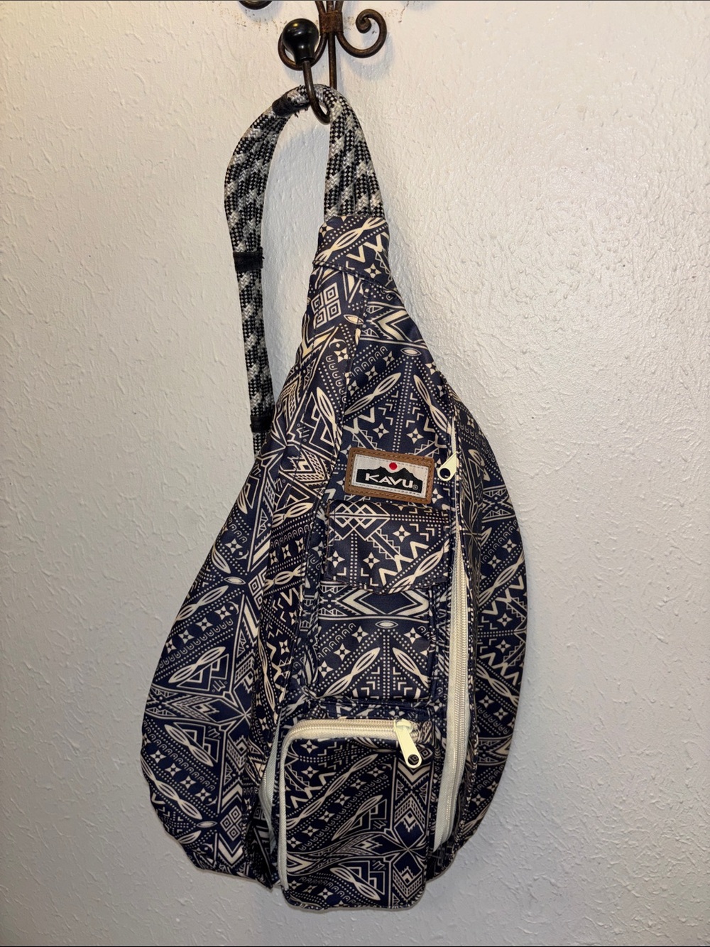 KAVU Rope Sling Bag Crossbody Adventure Travel Hiking Blue Bandana